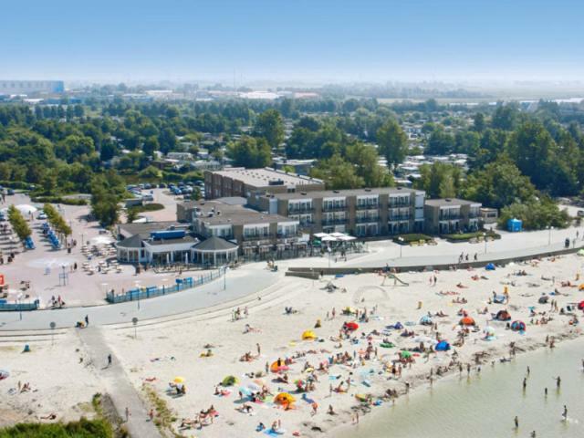 Luxus Familienvilla Mit Jacuzzi & Sauna Tzummarum Kültér fotó