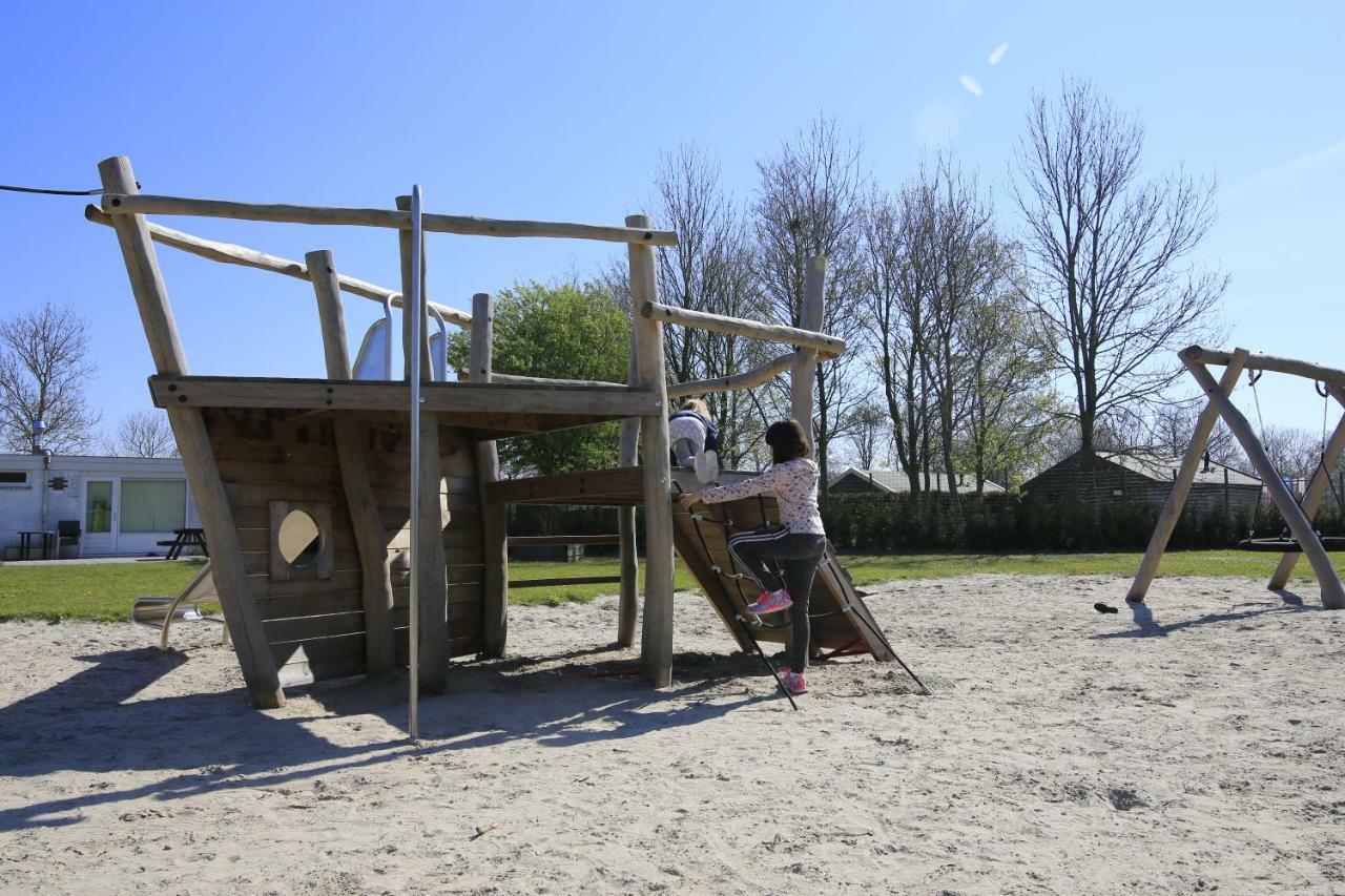 Luxus Familienvilla Mit Jacuzzi & Sauna Tzummarum Kültér fotó