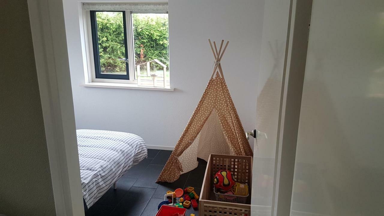 Luxus Familienvilla Mit Jacuzzi & Sauna Tzummarum Kültér fotó