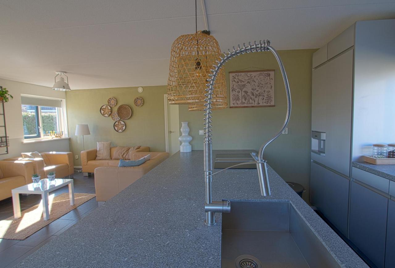Luxus Familienvilla Mit Jacuzzi & Sauna Tzummarum Kültér fotó