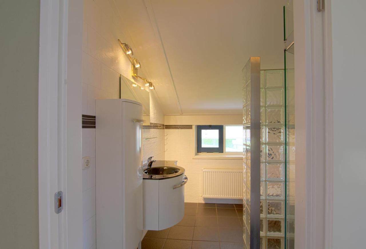 Luxus Familienvilla Mit Jacuzzi & Sauna Tzummarum Kültér fotó