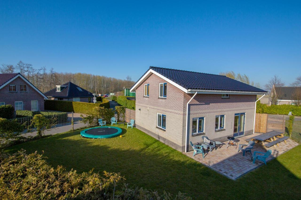 Luxus Familienvilla Mit Jacuzzi & Sauna Tzummarum Kültér fotó