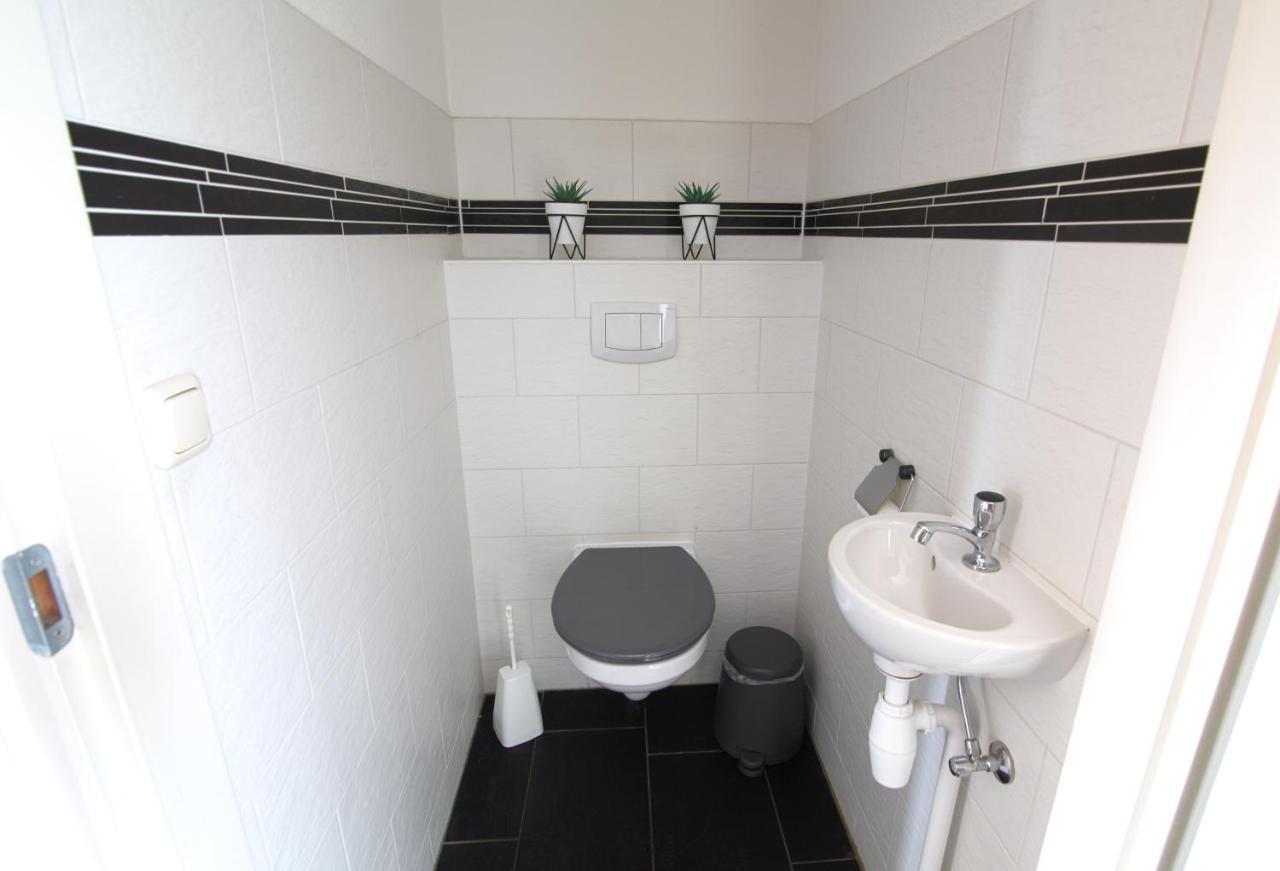 Luxus Familienvilla Mit Jacuzzi & Sauna Tzummarum Kültér fotó